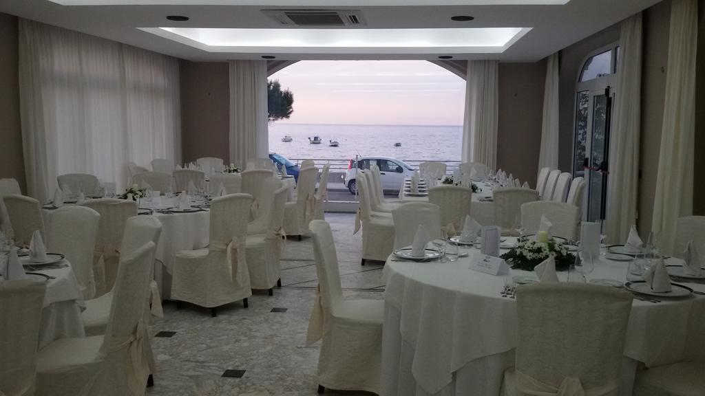 Hotel Ristorante La Tartaruga Capo dʼOrlando Exterior foto