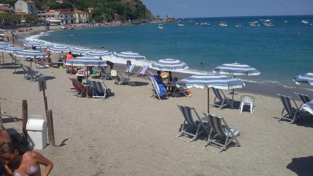 Hotel Ristorante La Tartaruga Capo dʼOrlando Exterior foto